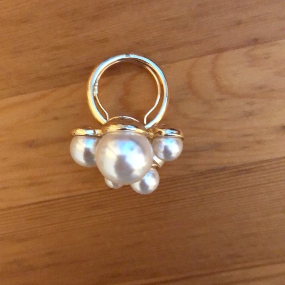 Pearl Cluster Statement Ring - image 2